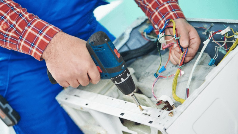 Karşıyaka Toshiba Toshiba çamaşır makinesi kart tamiri – Su almama arızası orijinal parça ile giderildi. - Teknik servis örneği